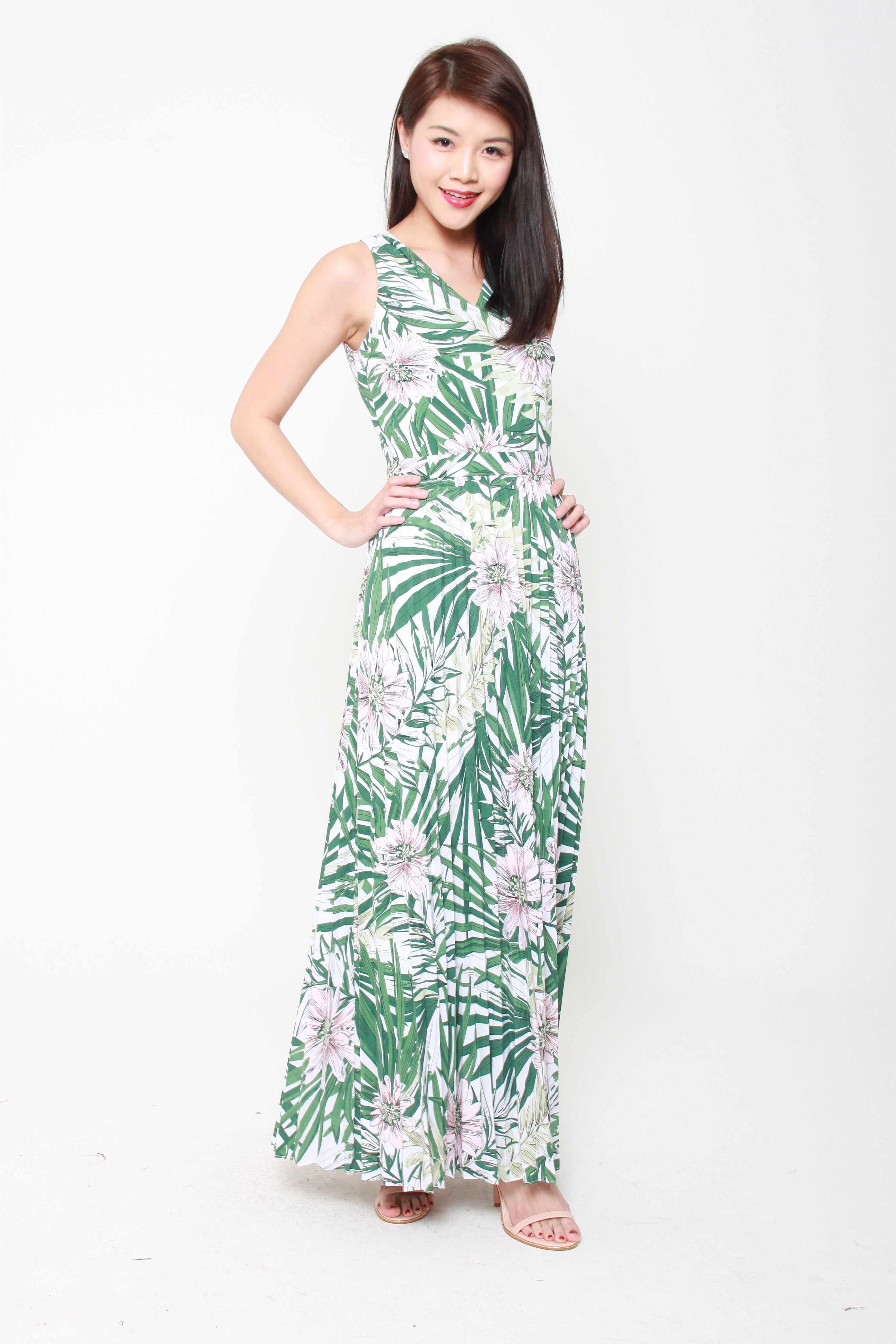 Lila Tropical Floral Pleat Maxi Dress in Green