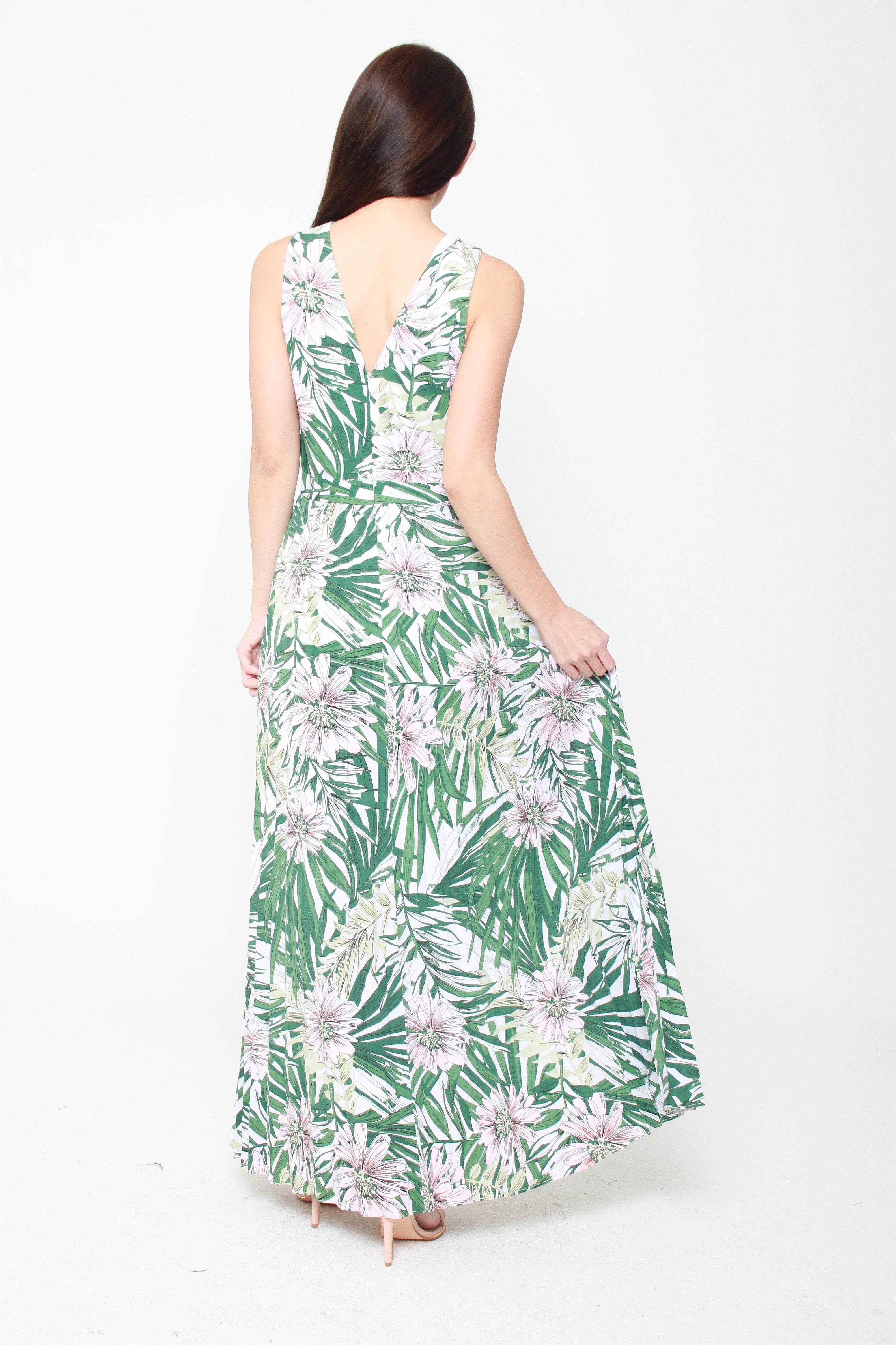 Lila Tropical Floral Pleat Maxi Dress in Green