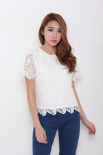 Load image into Gallery viewer, Athena Scallop Crochet Top in White
