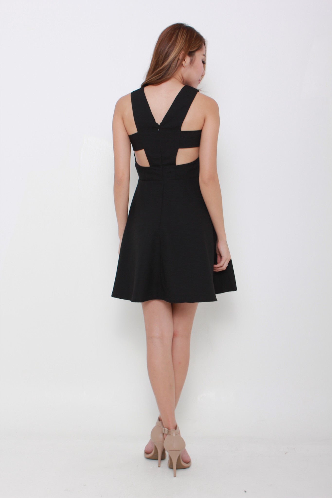 Valentina Emboss Back Cut Out Dress in Black
