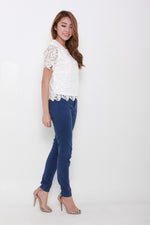 Load image into Gallery viewer, Athena Scallop Crochet Top in White

