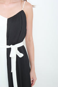 Olivia Colour Block Pleat Slip Dress in Black